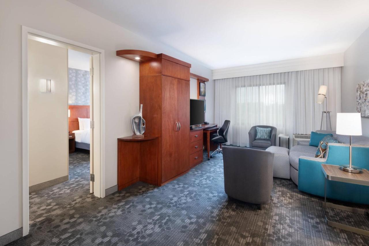 Courtyard By Marriott Pittsburgh Washington Meadow Lands Hotel Exterior foto