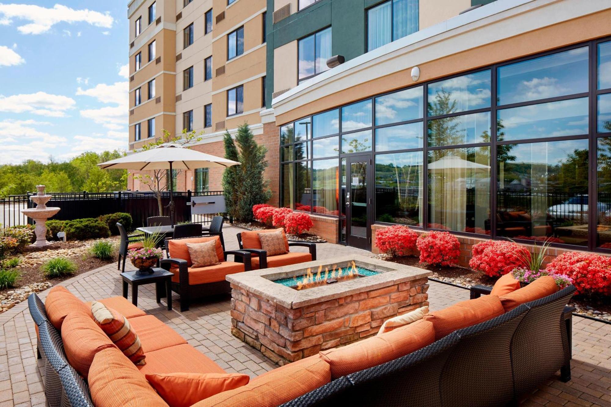 Courtyard By Marriott Pittsburgh Washington Meadow Lands Hotel Exterior foto