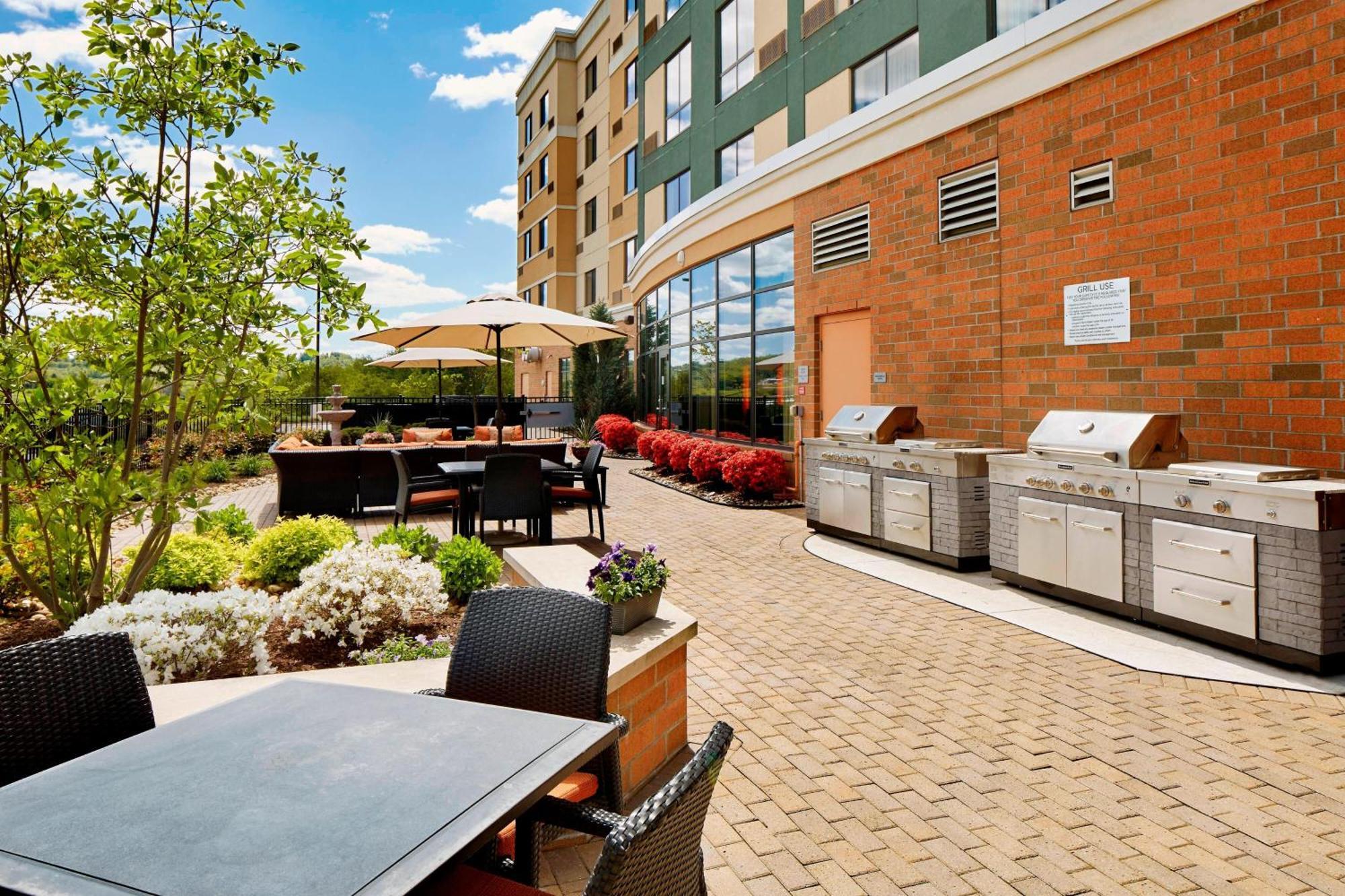 Courtyard By Marriott Pittsburgh Washington Meadow Lands Hotel Exterior foto